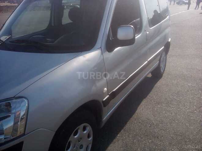Peugeot Partner 2005, 147,000 km - 1.4 l - Bakı