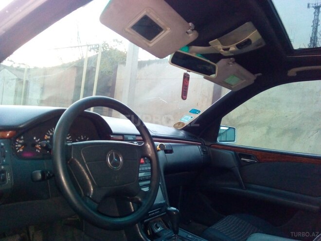 Mercedes E 220 1998, 350,000 km - 2.2 l - Şirvan