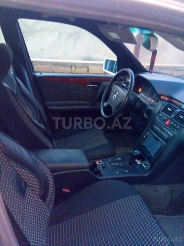 Mercedes E 220 1998, 350,000 km - 2.2 l - Şirvan