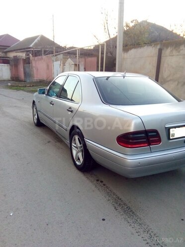 Mercedes E 220 1998, 350,000 km - 2.2 l - Şirvan