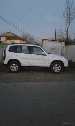 Chevrolet Niva 2012, 84,000 km - 1.7 л - Biləsuvar