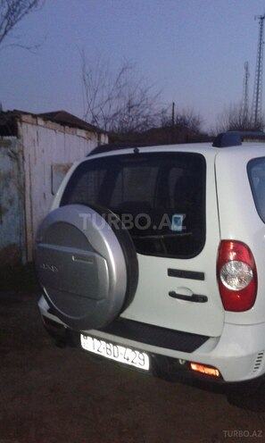 Chevrolet Niva 2012, 84,000 km - 1.7 л - Biləsuvar