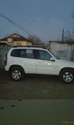 Chevrolet Niva 2012, 84,000 km - 1.7 л - Biləsuvar