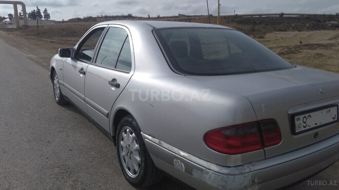 Mercedes E 280 1997, 332,000 km - 2.8 l - Bakı