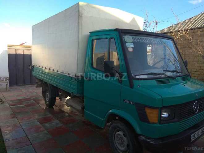 Mercedes 208 D 1989, 280,000 km - 2.3 л - Bakı