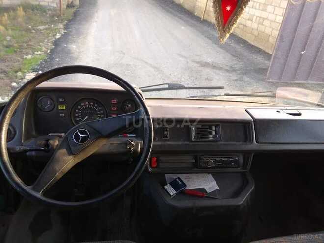 Mercedes 208 D 1989, 280,000 km - 2.3 л - Bakı