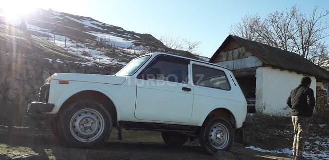 LADA (VAZ) Niva 2000, 254,380 km - 1.7 l - Lerik