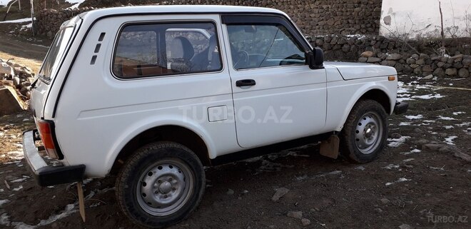 LADA (VAZ) Niva 2000, 254,380 km - 1.7 l - Lerik