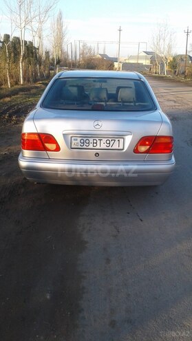 Mercedes E 240 1998, 312,000 km - 2.4 л - Beyləqan