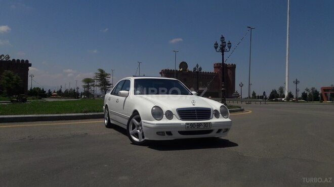 Mercedes E 320 2001, 128,000 km - 3.2 l - Gəncə