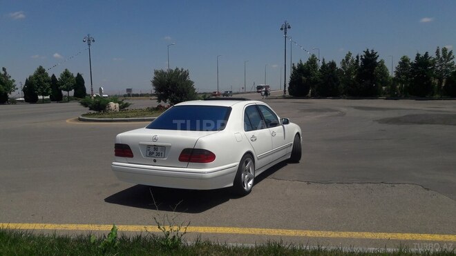 Mercedes E 320 2001, 128,000 km - 3.2 l - Gəncə