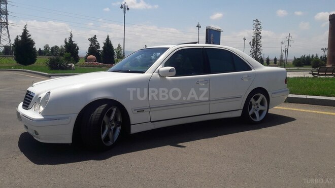Mercedes E 320 2001, 128,000 km - 3.2 l - Gəncə