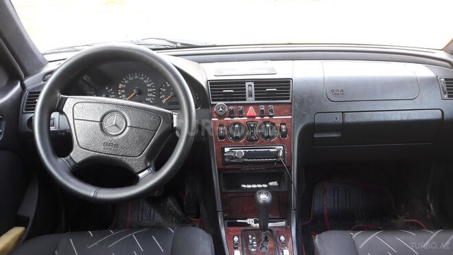 Mercedes C 200 2000, 253,000 km - 2.0 л - Bakı