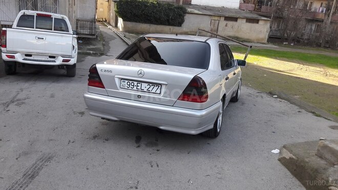 Mercedes C 200 2000, 253,000 km - 2.0 л - Bakı