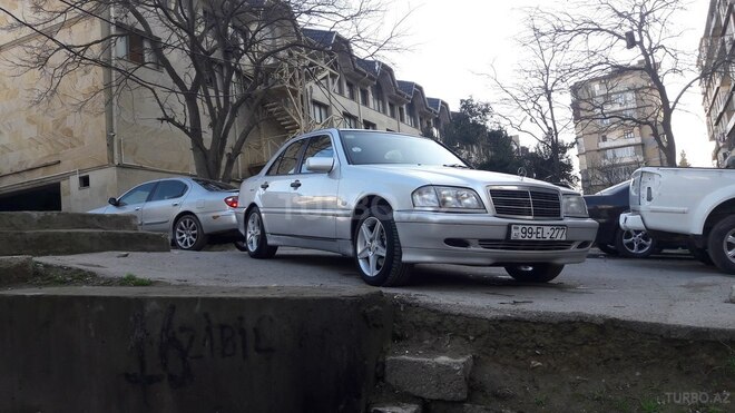 Mercedes C 200 2000, 253,000 km - 2.0 л - Bakı