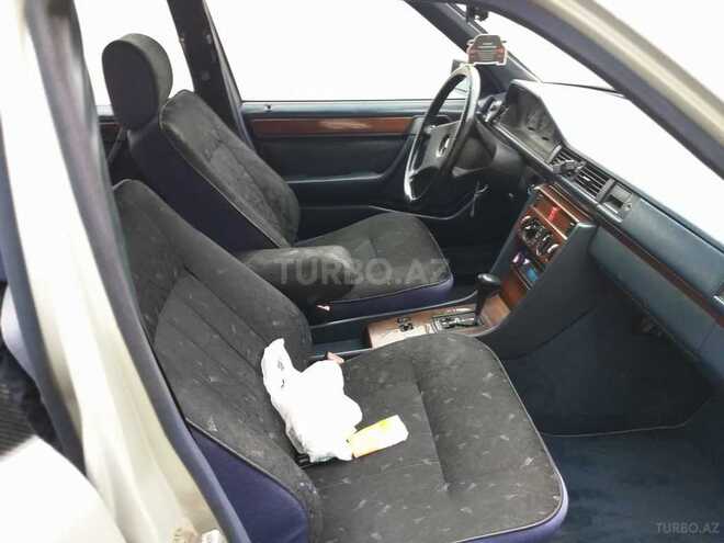 Mercedes E 260 1991, 354,000 km - 2.6 л - Bakı