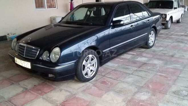 Mercedes E 280 2000, 147,772 km - 2.8 л - Şirvan