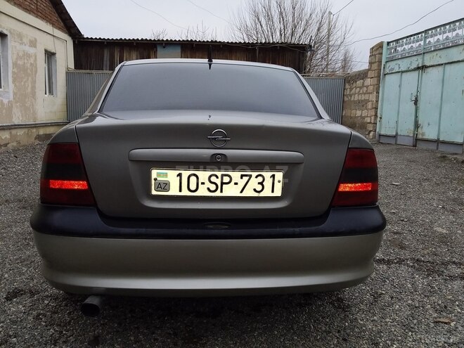Opel Vectra 1995, 6,499,465 km - 2.0 l - Goranboy
