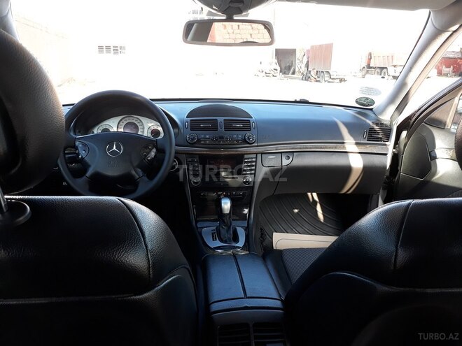 Mercedes E 320 2003, 221,000 km - 3.2 l - Xırdalan