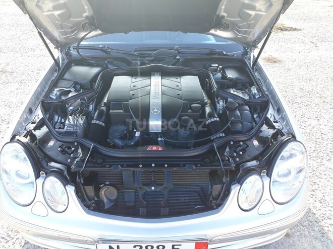 Mercedes E 320 2003, 221,000 km - 3.2 l - Xırdalan