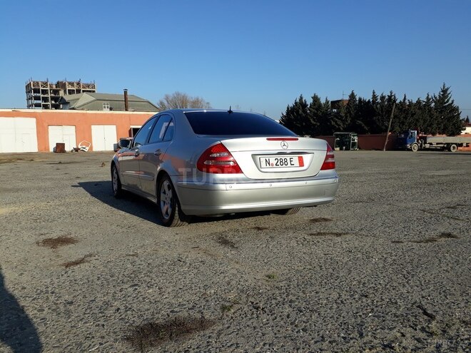 Mercedes E 320 2003, 221,000 km - 3.2 l - Xırdalan