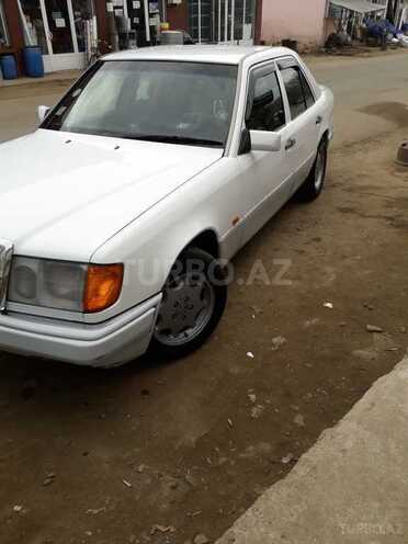 Mercedes E 230 1992, 494,968 km - 2.3 л - Şəmkir