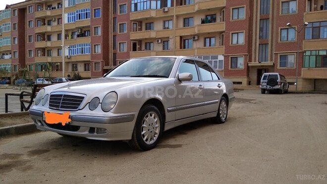 Mercedes E 240 2001, 290,000 km - 2.4 l - Bakı