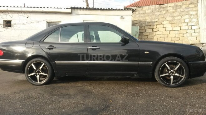 Mercedes E 240 1998, 230,002 km - 2.4 l - Bakı