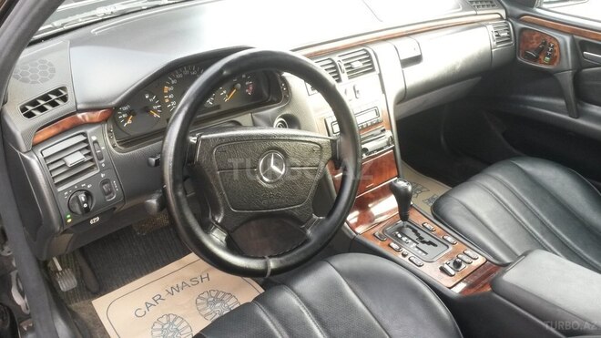 Mercedes E 240 1998, 230,002 km - 2.4 l - Bakı