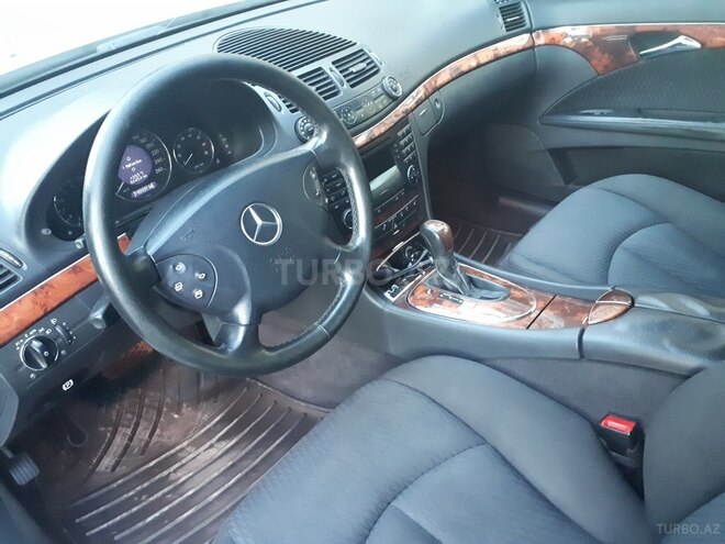 Mercedes E 240 2004, 192,000 km - 2.4 l - Gəncə