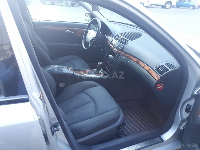 Mercedes E 240 2004, 192,000 km - 2.4 l - Gəncə