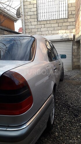 Mercedes C 240 1998, 235,000 km - 2.4 l - Bakı