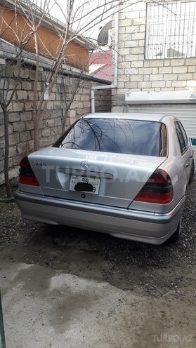 Mercedes C 240 1998, 235,000 km - 2.4 l - Bakı