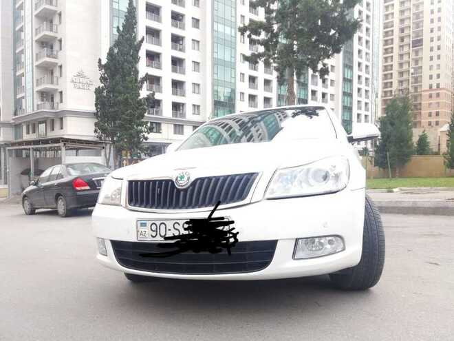 Skoda Octavia 2011, 123,000 km - 1.6 l - Bakı