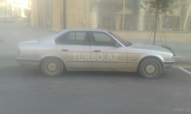 BMW 518 1993, 175,560 km - 1.8 l - Bakı
