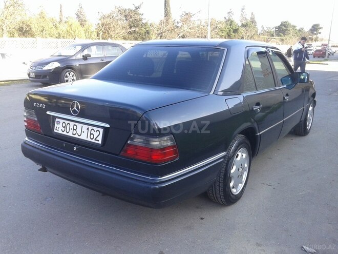Mercedes E 220 1994, 300,000 km - 2.2 л - Bakı