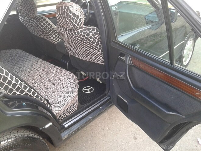 Mercedes E 220 1994, 300,000 km - 2.2 л - Bakı