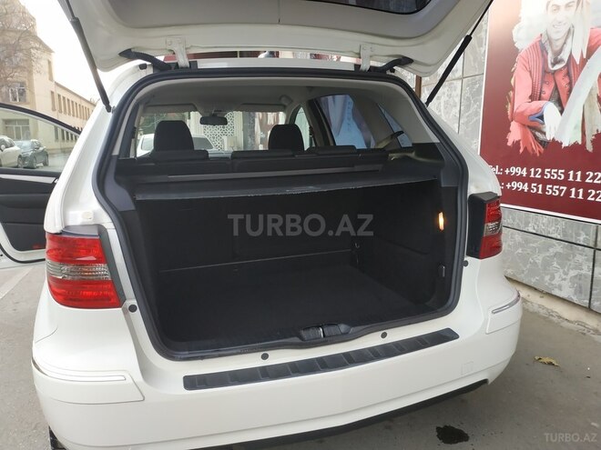 Mercedes B 180 2010, 72,000 km - 1.7 л - Bakı