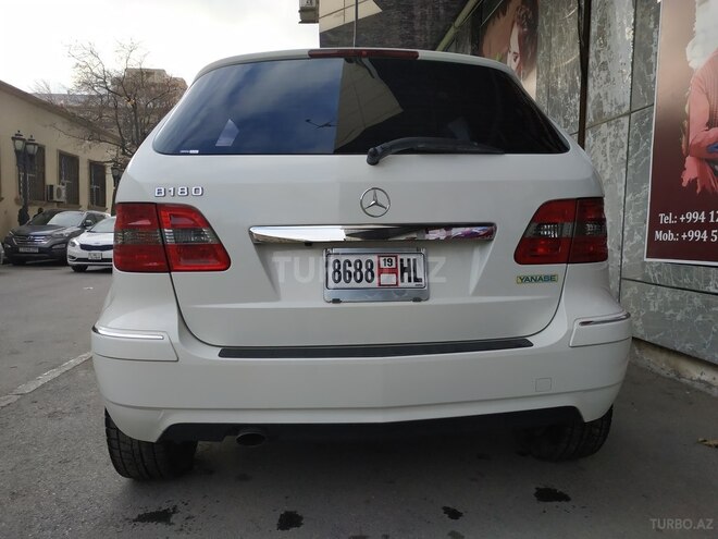 Mercedes B 180 2010, 72,000 km - 1.7 л - Bakı