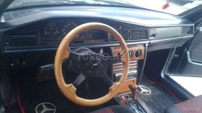 Mercedes 190 1992, 325,425 km - 2.0 l - Bakı