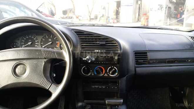 BMW 318 1994, 348,000 km - 1.8 l - Bakı