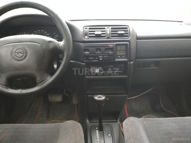 Opel Vectra 1995, 285,000 km - 1.8 l - Bakı