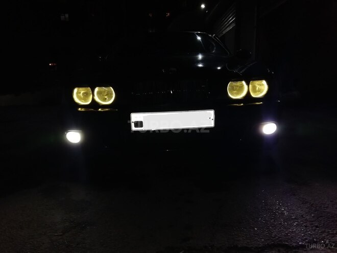 BMW 528 1997, 210,000 km - 2.8 l - Bakı