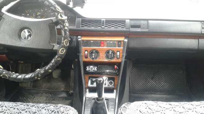 Mercedes E 200 1992, 386,580 km - 2.0 л - Bakı