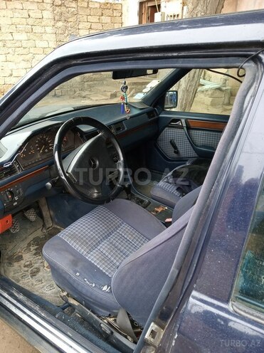 Mercedes E 230 1992, 40,000 km - 0.2 l - Bakı