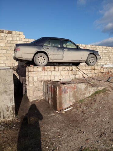Mercedes E 230 1992, 40,000 km - 0.2 l - Bakı