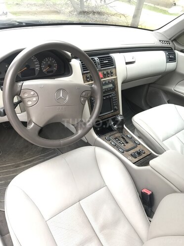Mercedes E 240 2002, 224,000 km - 2.6 l - Bakı