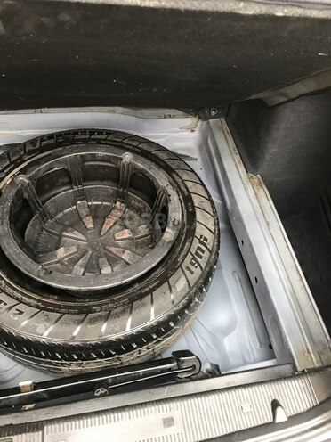 Mercedes E 240 2002, 224,000 km - 2.6 l - Bakı