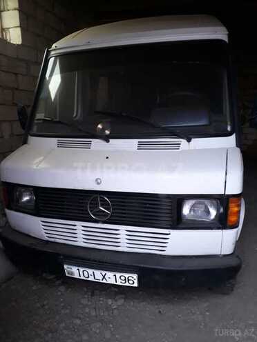 Mercedes 208 D 1991, 170,000 km - 0.2 l - Masallı