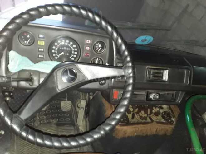 Mercedes 208 D 1991, 170,000 km - 0.2 l - Masallı